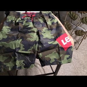 LEVI’S NWT AUTHENTIC BOY’S CAMO SWIMMING SHORTS TRUNK.